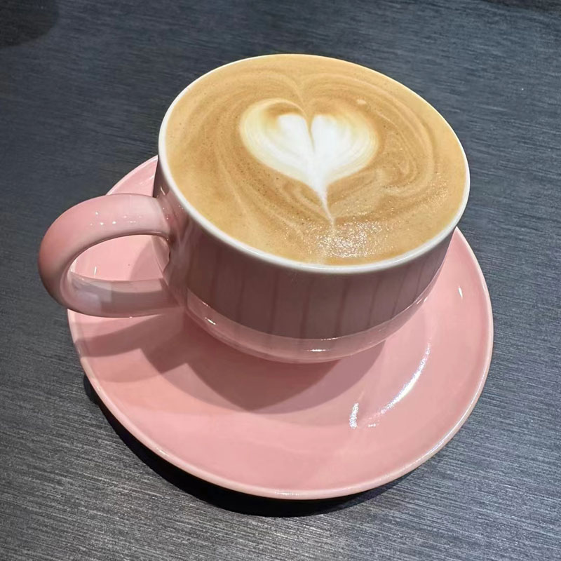 Kapag pagpapares ng itim na kape na may di-pagawaan ng creamer, ano ang pinakamainam na halaga para sa pagkamit ng pinakamahusay na balanse ng lasa?